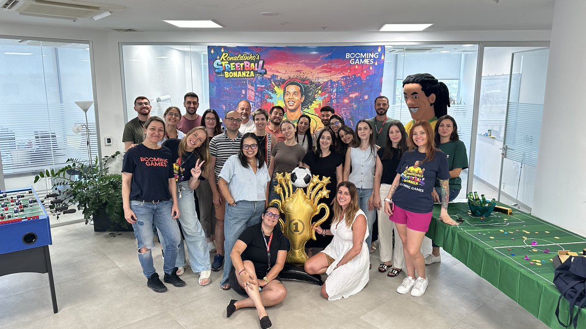 BoomingGames's tweet photo. Foosball, friendly competition, and plenty of team spirit ⚽🔥
We celebrated the launch of Ronaldinho's Street Ball Bonanza with an office tournament, great matches, and some well-deserved prizes. 🏆🎉

#BoomingGames #RonaldinhosStreetBallBonanza #GameRelease https://t.co/mT7D1vqYgj