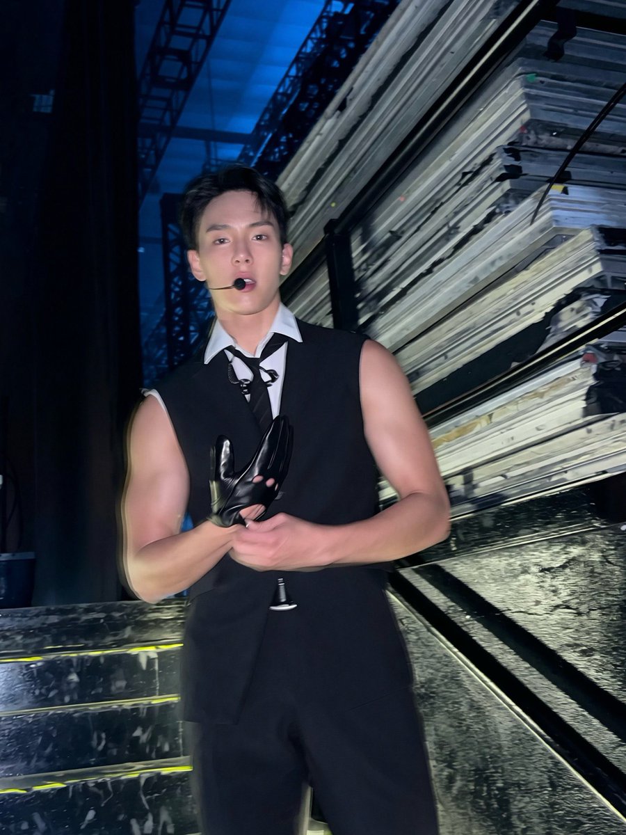 shownuside's tweet photo. shownu servindo cunt em terras brasileiras cadeia nele https://t.co/YjUpw8T3lO