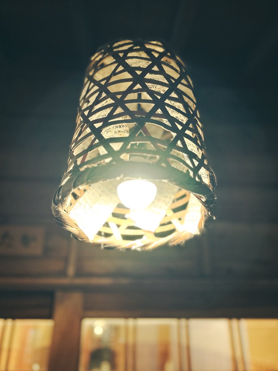 yutorian's tweet photo. やさしく灯る館内の明かり。
どこか懐かしく、ほっと心が落ち着く空間です✨

#悠湯里庵 
#川場温泉 
#かやぶきの宿 
#群馬旅行 
#温泉旅館
#館内散策 https://t.co/f1ScFZN6hB
