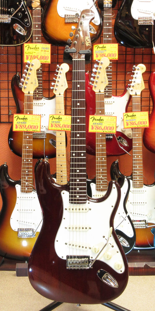 hands_part2's tweet photo. 中古　FUJIGEN SNST200-MH 2016年製
ボディ＆ネックにマホガニーを採用したスポット生産モデルです

https://t.co/LcH46Wi4hv

#シモクラセカンドハンズ　#下倉楽器
#fujigen #stratocaster https://t.co/tlYan7SPPC