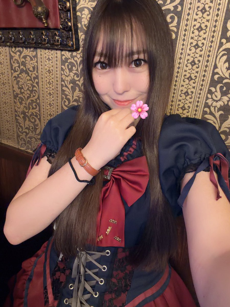 sakura0415_gp's tweet photo. いまーす！！！
イベ前でﾄﾞｯｷﾄﾞｷなので乗組員さんのお顔見て落ち着きたいな💭
ラストまでお待ちしてます🏴‍☠️🐶💋🌸
 #秋葉原  #コンカフェ  #グランドパイレーツ  #秋葉原アルバイト https://t.co/YvZNWkLuiL