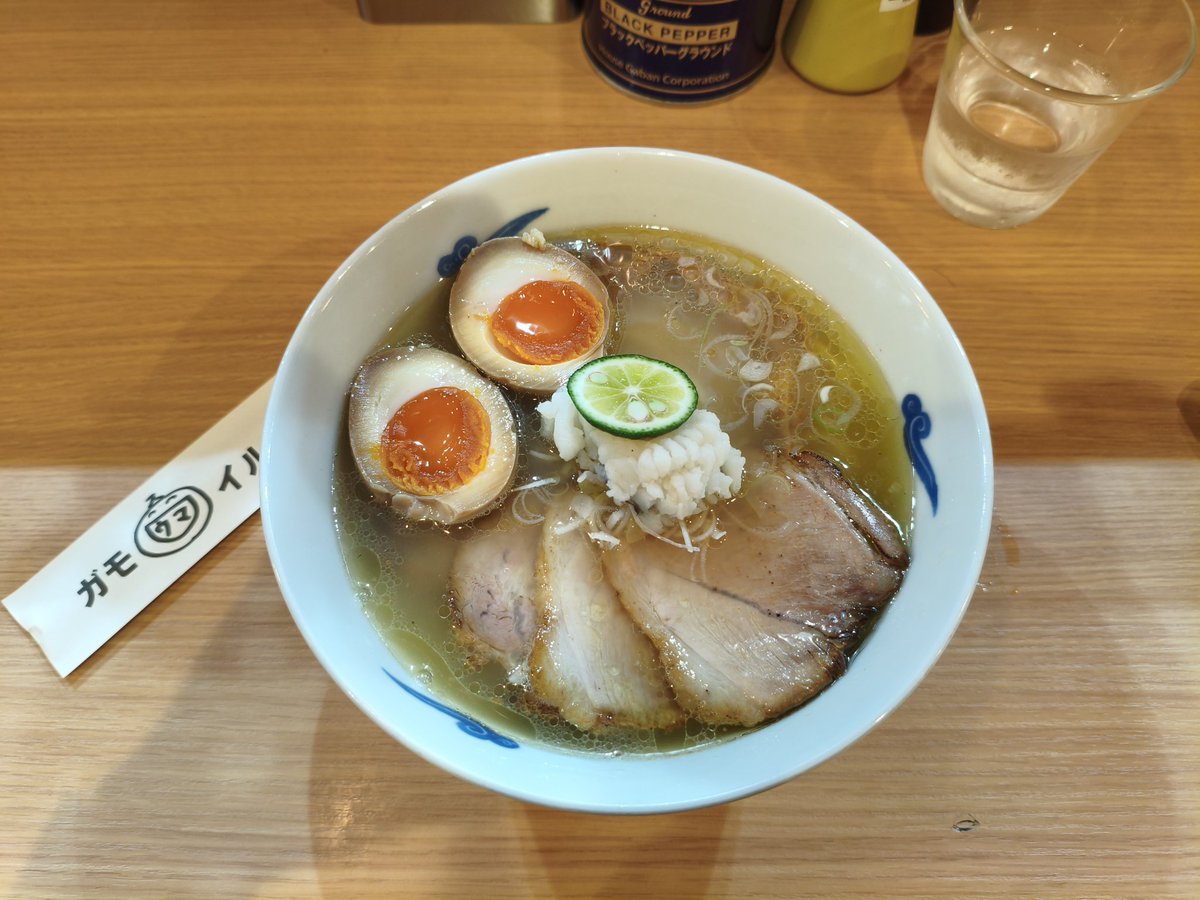 daaaawin's tweet photo. 鱧ラーメン https://t.co/0ZG5OI7Vye