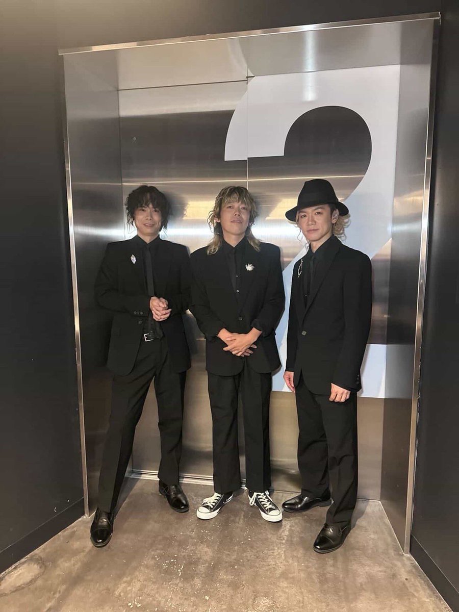 chan_nika116's tweet photo. #MGA_CEREMONY
#MrsGREENAPPLE
#よっニカネち https://t.co/nqPDL55jNH
