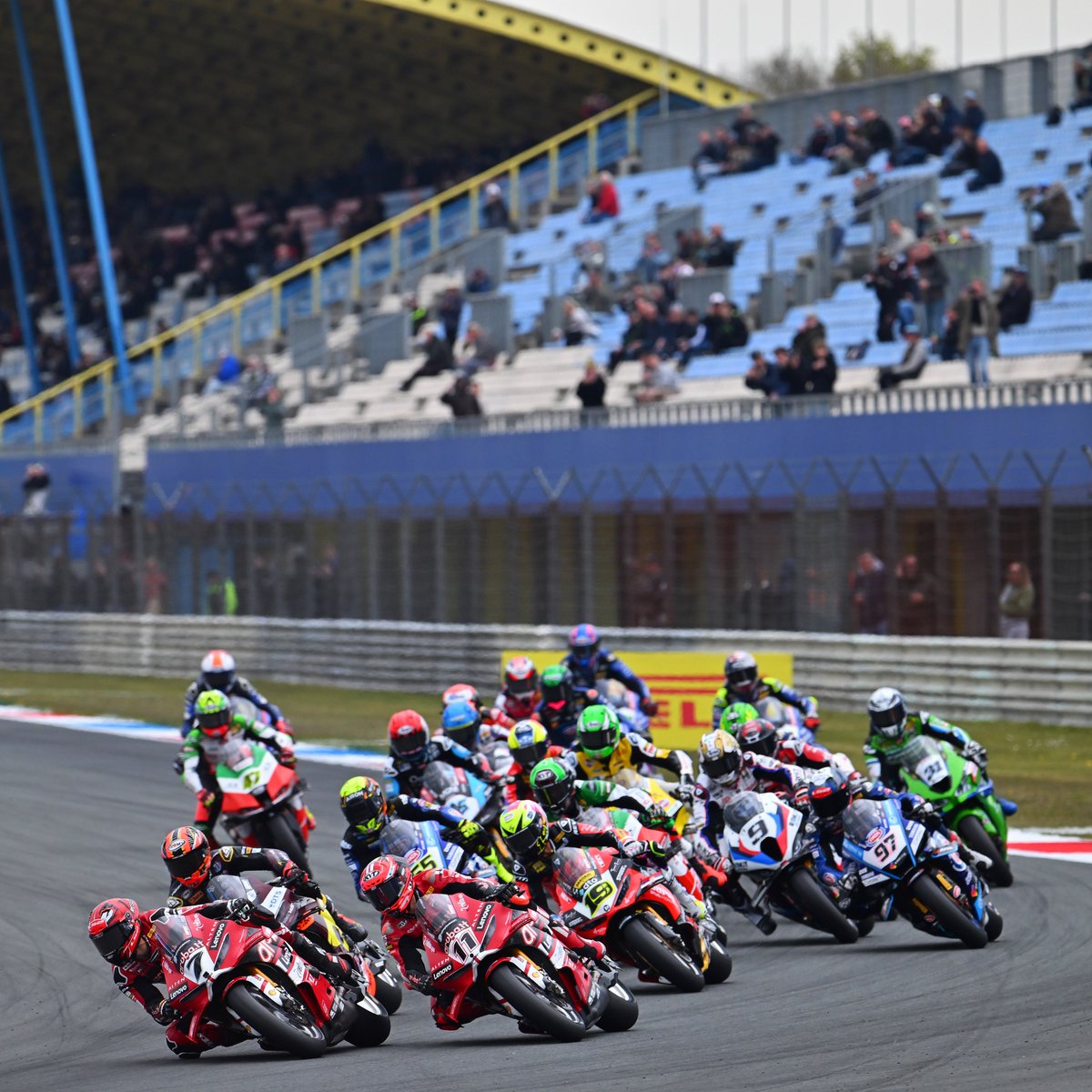 FIM_live's tweet photo. Stay up do date and check all the races of the weekend on our official website!

Visit the calendar section now!

🔗https://t.co/hsc85d6HnZ

#FIM #Motorcycling

#Racing https://t.co/Qfi9CkQuix
