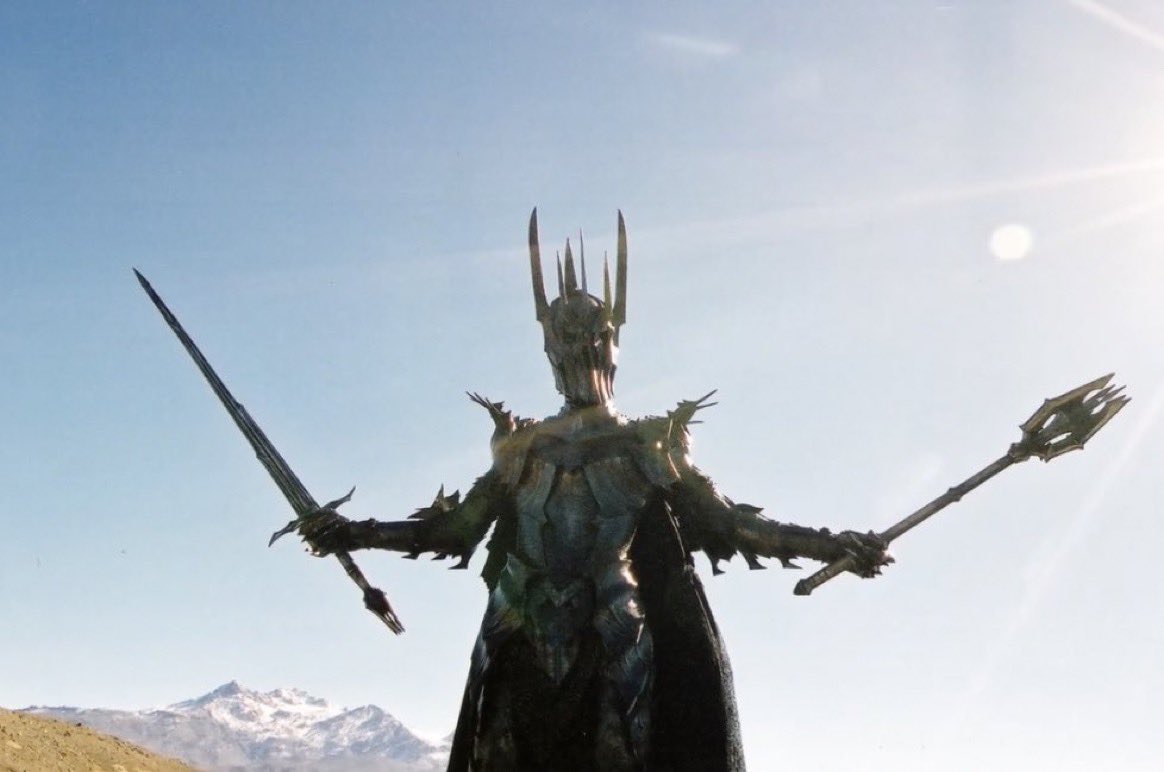 Martinelli_ph's tweet photo. Sauron deseja paz na Terra-Média https://t.co/rUaGumn7Ef