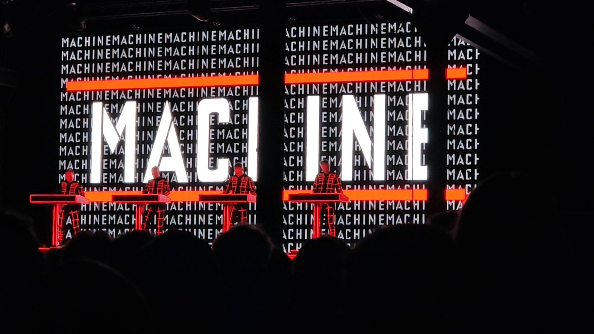 Mrcopperfield's tweet photo. Gisteravond was ik bij Kraftwerk in het Klokgebouw in Eindhoven https://t.co/Ghdb4LlGPm