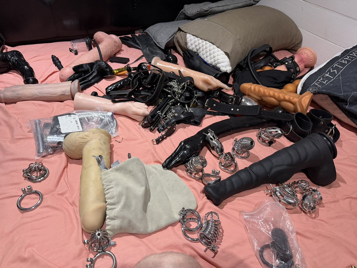 DavisJakson's tweet photo. When you going for the inventory of sex toys and Chastity cages you have @ojipooo @RiverWolfe_VA https://t.co/hlGUGgLtHQ