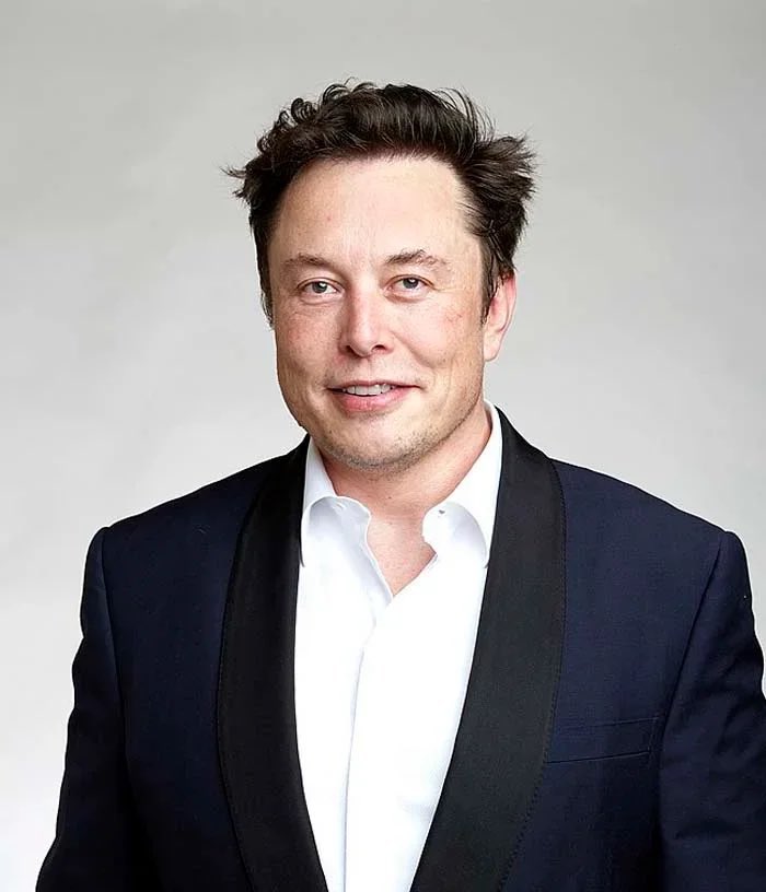 GaneshDhere77's tweet photo. Elon Musk will become the world's first trillionaire in history today.

Following SpaceX’s public listing, Musk’s net worth surpassed $1T, with his combined stakes in SpaceX and Tesla now estimated at around $1.1T. https://t.co/MzGKSsSG1m