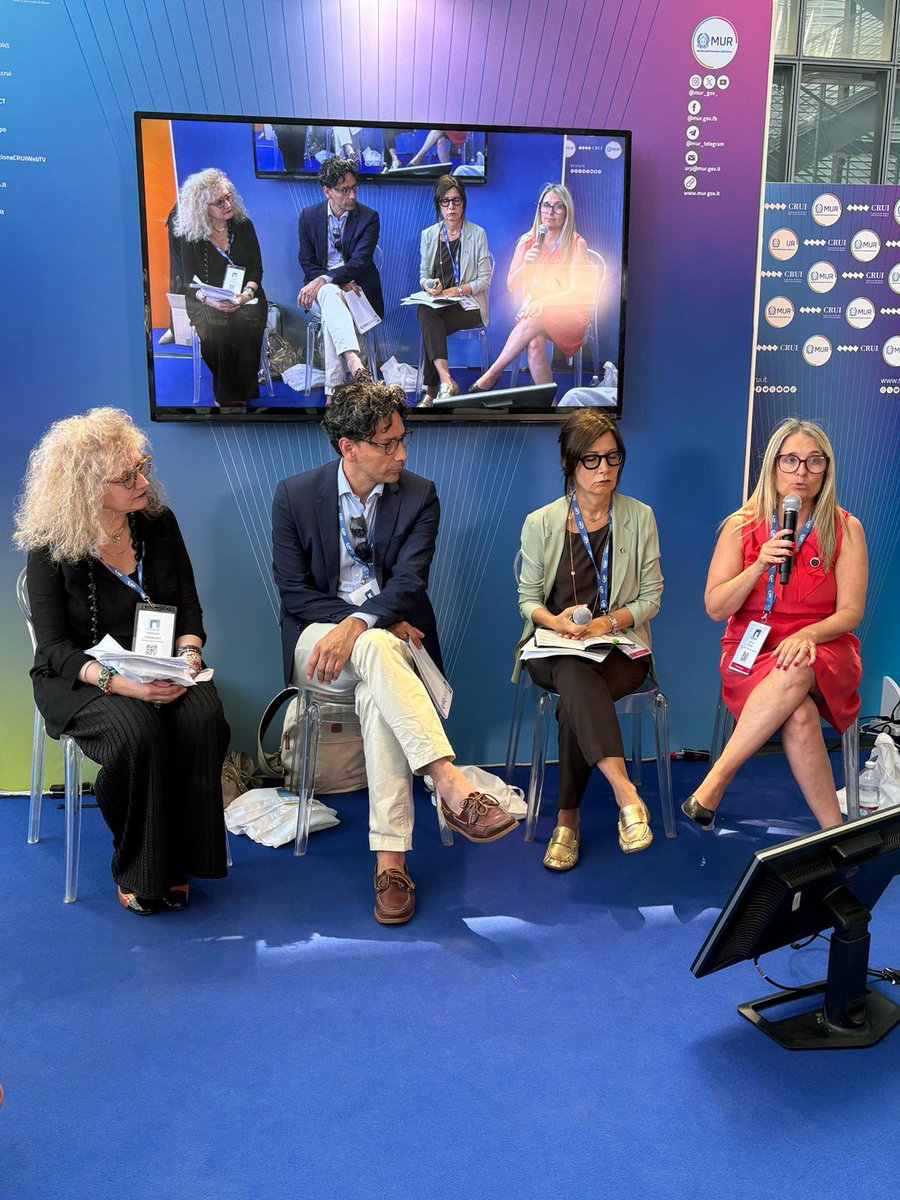 mur_gov_'s tweet photo. Si è conclusa l’edizione 2026 del Forum PA. Tre giorni in cui il MUR, in collaborazione con la CRUI, ha portato al centro del dibattito il futuro della conoscenza e dell’innovazione nella Pubblica Amministrazione, tra ricerca e innovazione. https://t.co/gEX8Om6HZ5