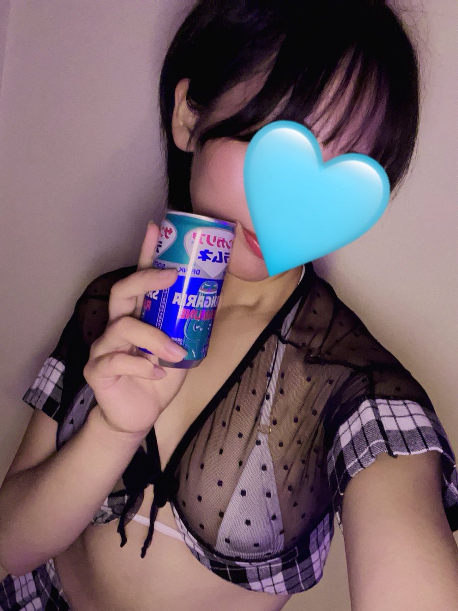 suzu_ic's tweet photo. ラムネもらった〜🩵☀️
はっぴ~😽🤍🩵

次は１６日です❣️✨
まだ予約空いてるので今のうちにーっ❕
みんなに会えるの楽しみっ😻🫶🫶 https://t.co/HhoBgQFq5f