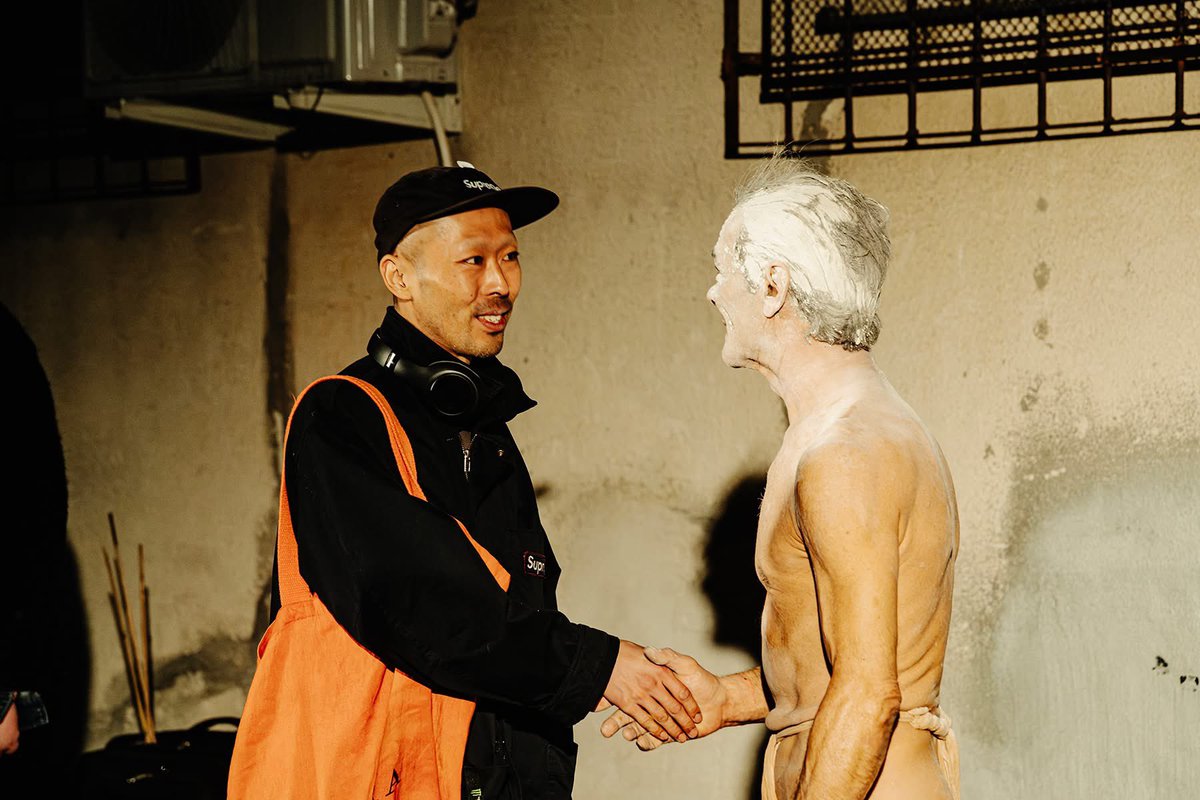 amokconan's tweet photo. Warsawのフェスティバルで素晴らしいパフォーマー、Sarka氏と彼の終演後に。Photo : Ingrida Rag https://t.co/RKSNbwrdnq