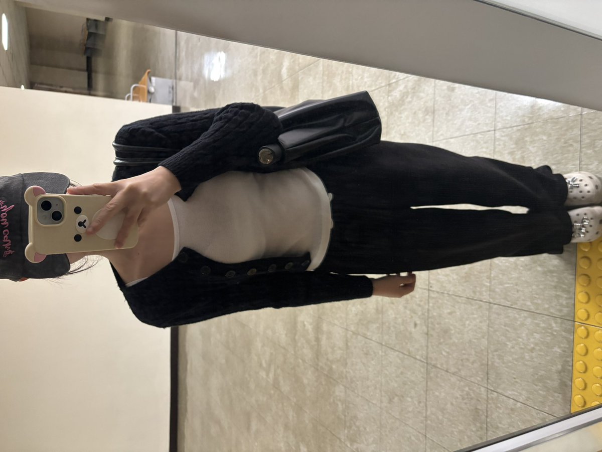 sxdzon's tweet photo. 시험기간 ootd https://t.co/U3AmhVBVrc
