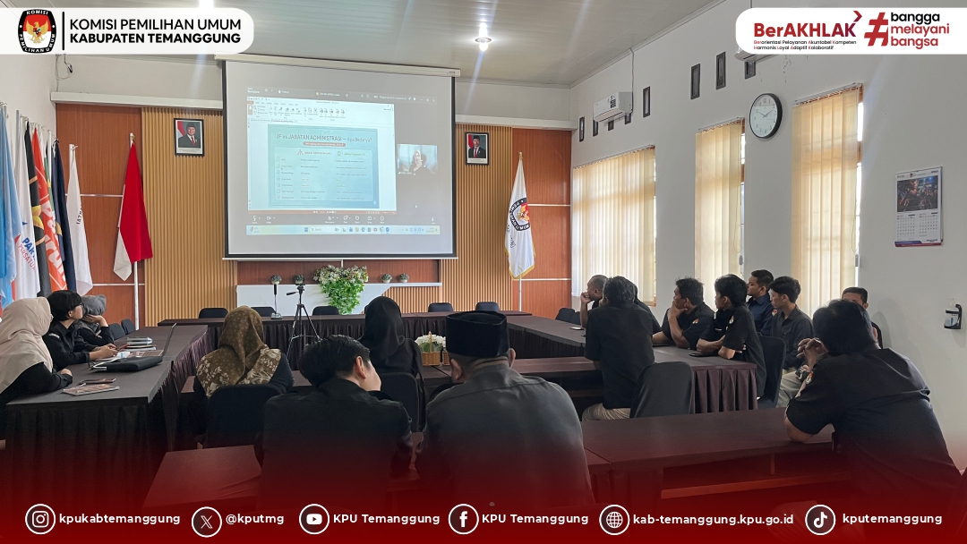 kputmg's tweet photo. #TemanPemilih, KPU Kabupaten Temanggung mengikuti Sosialisasi Sasaran Kinerja Pegawai (SKP) dan Pembinaan Jabatan Fungsional Tertentu (JFT) Penata Kelola Pemilu secara daring yang diselenggarakan oleh KPU Provinsi Jawa Tengah, Rabu (10/06/2026)

#kputemanggung
#kpumelayani
#jft https://t.co/NNy3QVxK4H