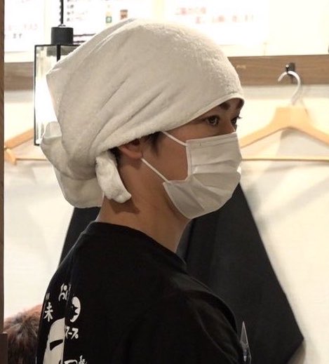 KK_paopaoko's tweet photo. 亀梨くんのバイトといったら冠番組″カネ梨和也″でのラーメン屋さんバイト。初の体験に緊張しつつ何事も一生懸命学ぼうとするこの真剣な眼差しが思い出されるよ☺️しっかりやり切って賄い飯美味しく食べてたね〜
ほんとにまたやって欲しい番組 https://t.co/Q03KJWLD39
