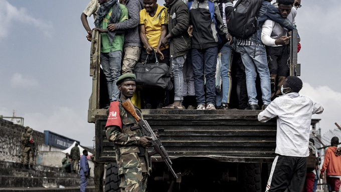philippe_dam's tweet photo. 1000s detained, 100s dead. Mass forced recruitment &amp; detention by #M23 w/ #Rwanda's support in eastern #DRCongo is war crime, possible crime against humanity.

#EU should speak up, sanction commanders involved &amp; review cooperation w/ Rwanda.

Our report 👇
https://t.co/lV5V9ZehRo https://t.co/lpVYSzjYSE