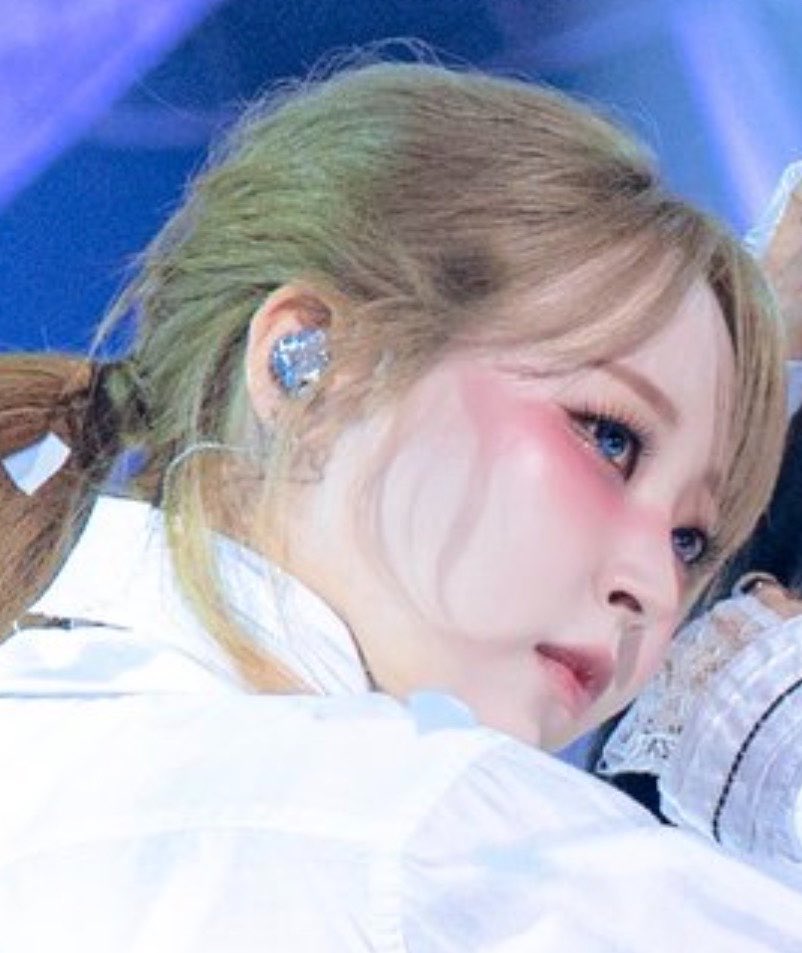 byu1222's tweet photo. 냉미녀였다가 꺄힝이였다가.. https://t.co/fpuVp8L70Y