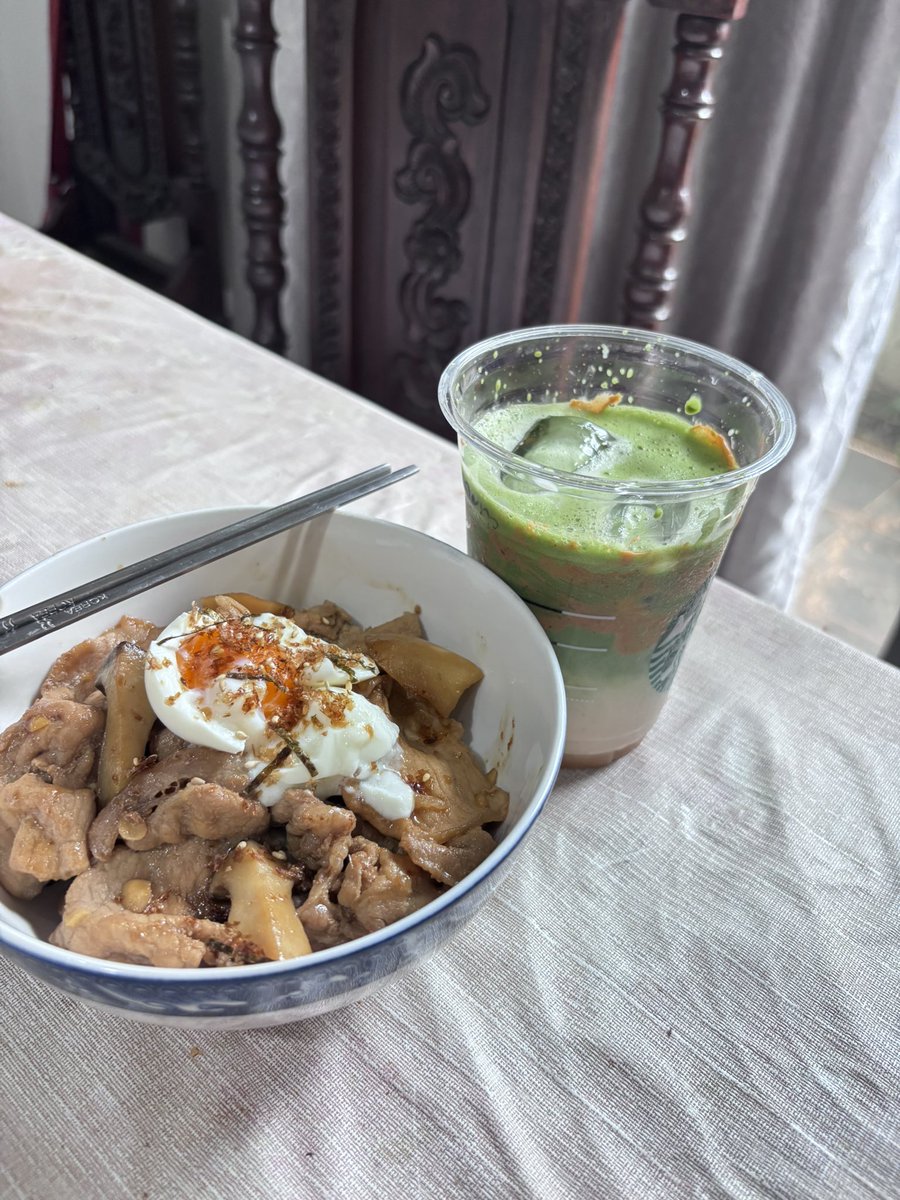 LTnyy's tweet photo. Matcha addicted + Cooking lover = perfect lunch everyday https://t.co/PhEZEIpg8L