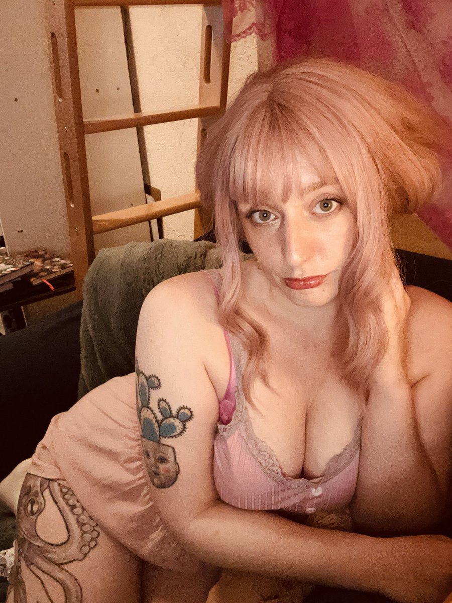 PDrawsalot's tweet photo. Wanna cuddle with me under a blanket and make me feel better? 🥹💖🥹💖💋 #girly #camgirl #socks #curvy #curves #fuckme #wap #naturalbust #british https://t.co/2MC9WdH2My