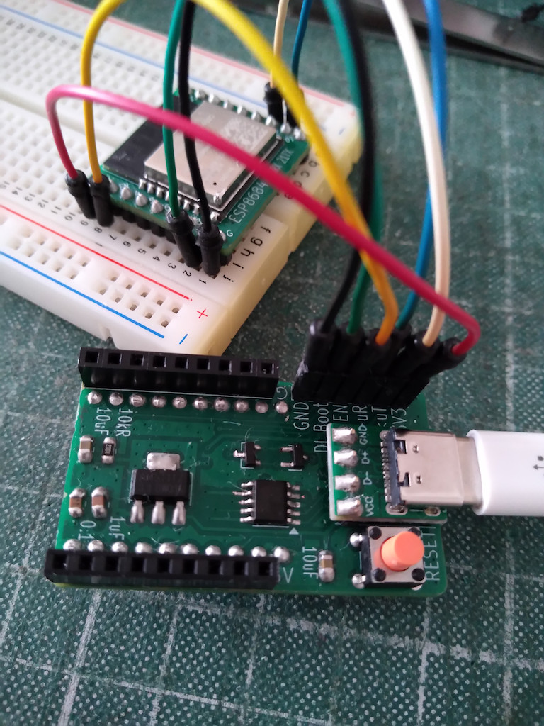 jsdiy's tweet photo. ESP8684開発ボードを作り直した。動作正常。他のESP32への書き込み器としても使える。 https://t.co/9vO73pE9Jh