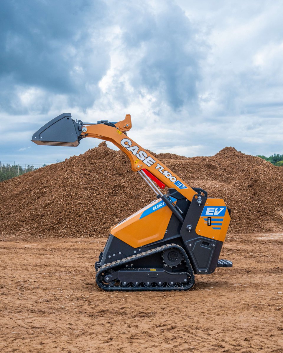 CaseCE_EU's tweet photo. Our new 100% electric TL100EV Mini Track Loader takes center stage! ⚡ Versatile, silent, clean and with a soft spot for dramatic poses against a cloudy sky.

Beneath the quiet confidence, it brings the same attachment compatibility as its diesel counterpart. https://t.co/ztRH08rHwN