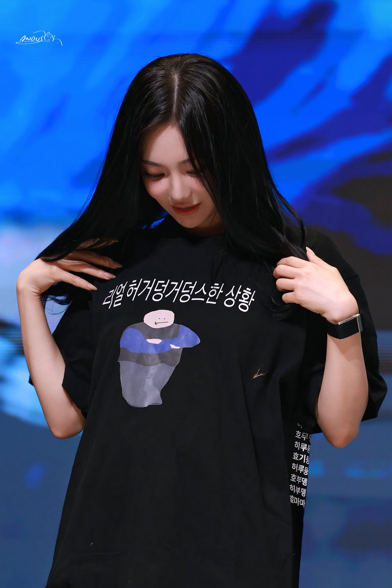 AndusMui's tweet photo. 260607 K4 fansign event

#NINGNING #aespa
#닝닝 #宁宁 #宁艺卓 https://t.co/HposYpjWLn