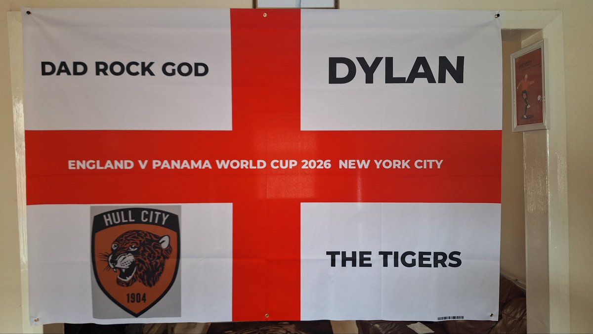 StuartMiles11's tweet photo. @mikegallacher1 Mine is ready. Off to NYC. 
Lots of places are selling England merch. 
We don't play until Weds so see what happens then. https://t.co/SLvkOofNUQ