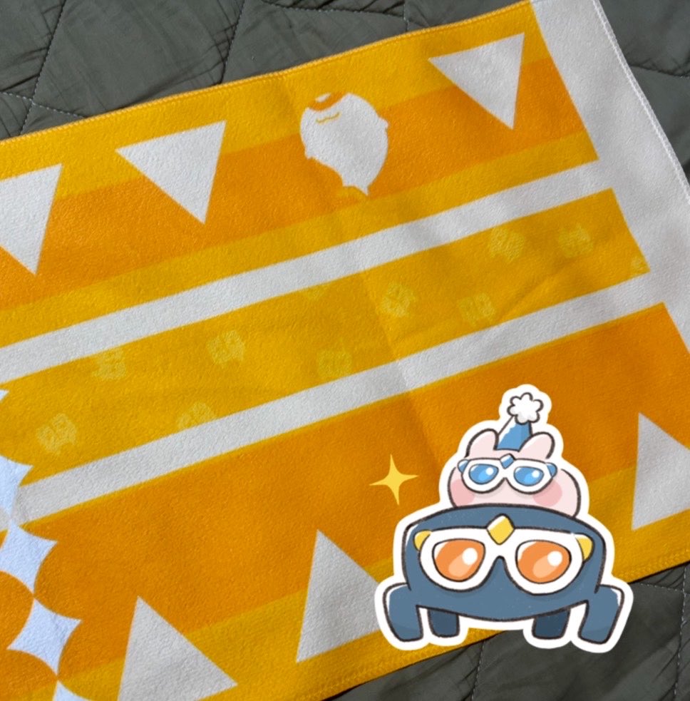 D7Sfy's tweet photo. タオルケープ（試作）届きました！🌻
発色が最高！気軽に星の子になれる！
よく見ると違う子がいる…カニ柄！
販売予定価格は2000円です
（単価が高めでして…💦） https://t.co/CiuUpGUIw9