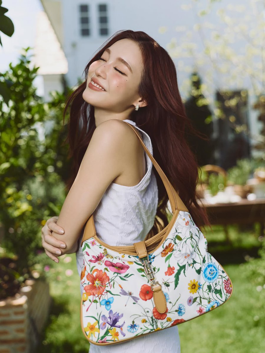 like a flower ft. มีแมวไหม 🥀* tweet media