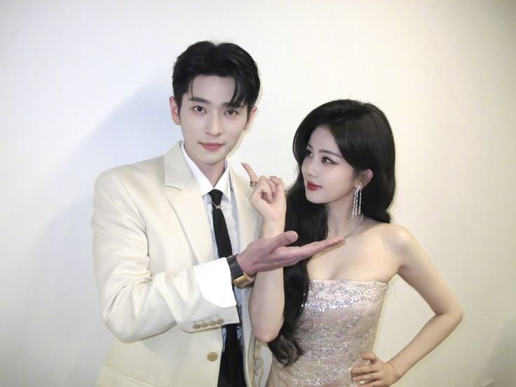 BBenny2537's tweet photo. คู่นี้ขออีกสักเรื่องเคมีเคใจมาก 
อ๋องแก่ กับเมียเดก

#ชายาเคียงหทัย #TheFirstJasmine
#ไป๋ลู่ #เฉิงเหล่ย https://t.co/jnfFfoOXsL