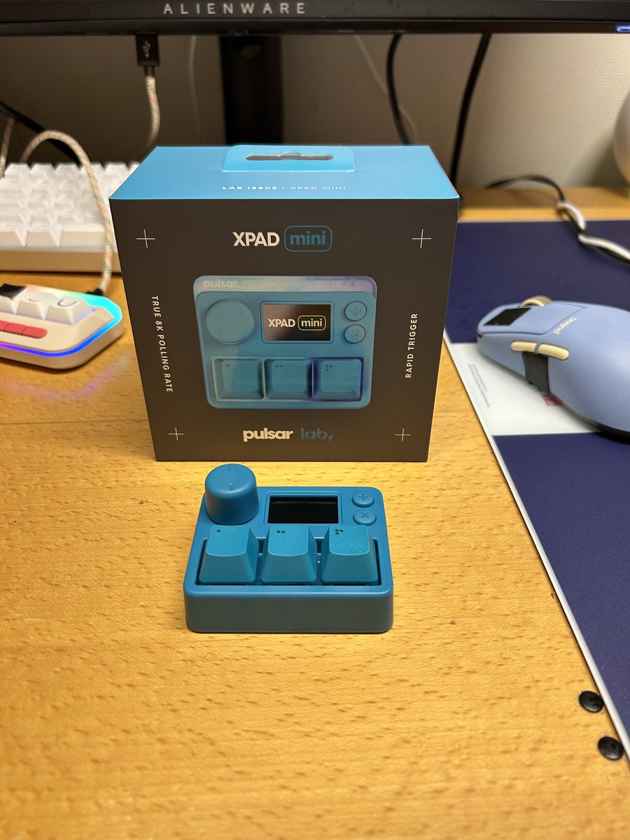 freepizza87's tweet photo. XPAD mini届いた！色合いめっちゃ好み https://t.co/IrlnGtBf3L