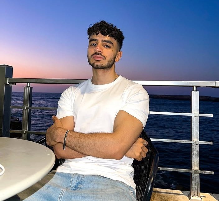 BasantSouliman's tweet photo. اللهم في يوم الجمعة، اجعل لأحمد نصيبا من رحمتك التي وسعت كل شيء، واغفر له ما تقدم من ذنبه وما تأخر، واجعله من أهل الفردوس الأعلى.
اللهم أضئ قبر أحمد بنورك الذي لا ينطفئ، وافتح له بابا من أبواب الجنة، تهب عليه منه نسائم الرحمة والرضوان إلى يوم القيامة.
متنسوش تدعوا لأحمد https://t.co/kPFtUysfBC