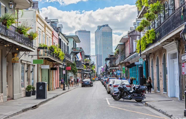 TimelessTrvlr's tweet photo. New Orleans, Louisiana

This place looks like nowhere else in America, and that is its greatest advantage.

French Quarter balconies, Creole cottages, courtyards, old cemeteries, streetcars, and worn-in beauty make it feel impossible to duplicate. https://t.co/m0MuOTe9fb