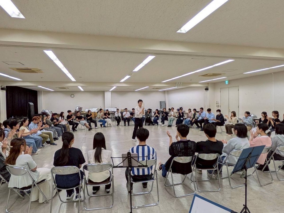 aidaikyo's tweet photo. 6月7日(日)に新歓を行いました🌸

アンサンブルから始まり、全体合奏では威風堂々を演奏しました！
その後自己紹介を兼ねたレクリエーションや班対抗のクイズを行い、大盛り上がりの新歓になりました♪
今回のイベントを通して、団員同士の仲がぐっと深まったのを感じました✨️

#愛大響 https://t.co/MZfqDVvx5g