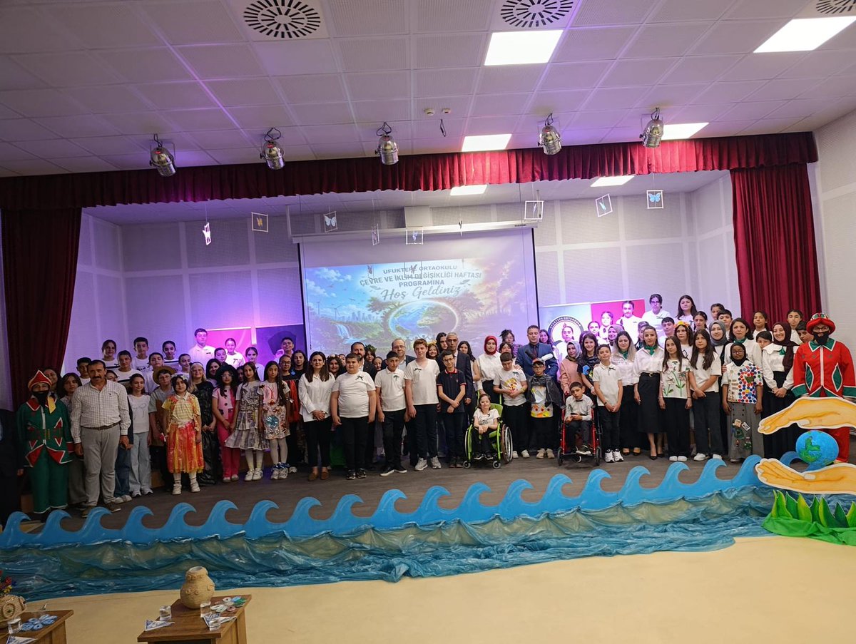 keciorenkymkm's tweet photo. Emanet emin ellerde. 
Ufuktepe Ortaokul öğrencilerimiz çevrelerine duyarlı nesiller olarak yetişiyor. Gösterileri ile gurur duyduk.
Emeği geçen herkese teşekkür ederiz. https://t.co/UCiIG9CblZ
