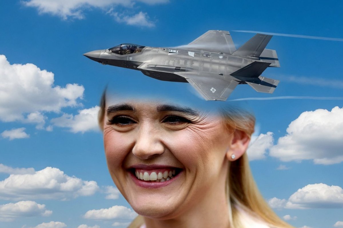 EdoMarcin's tweet photo. To klasyczna kpina z państwa i polskiej armii.
Wyznaczenie żony ministra MON na matkę chrzestną F-35 to nie prestiż, tylko familijny lans na sprzęcie za dziesiątki miliardów złotych podatników. Zamiast zasłużonego pilota, generała czy kogoś z lotnictwa – żona szefa resortu. Typowa polityczna fucha: „moja rodzina też ma udział w historii”. Wygląda to jak prywatna impreza koalicji 13 grudnia na poważnym sprzęcie obronnym, ktorego nawet nie chcieli zakupić. Żenujące.