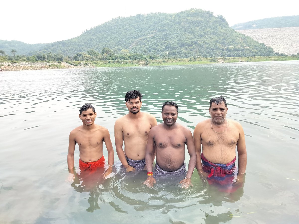 RahidasMahato's tweet photo. বিশ্ব যোগ অভ্যাসের শেষে সকাল সকাল লহরিয়া ড্যামে স্নান করে সূর্য দেবতাকে প্রনাম জানাই।🙏 https://t.co/2YEM8ZNk73