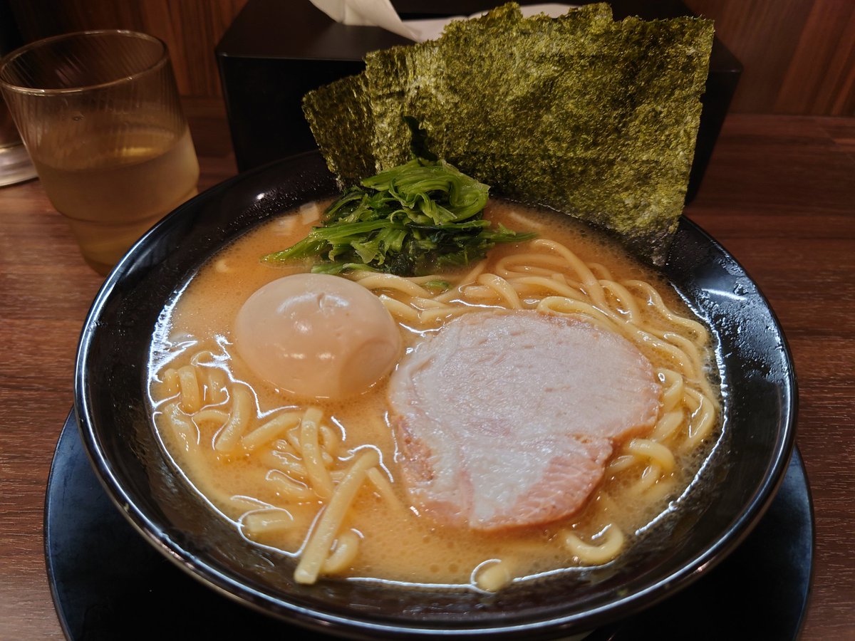 nao77iori's tweet photo. 横浜家系ラーメン 湘家 前橋市
味玉ラーメン 替玉半玉
久しぶりに訪問
クリーミーでマイルドなスープ
もちっとした食感の中太麺
味玉は半熟、半玉替玉して完食
結構旨かったです
ご馳走様でした😊 https://t.co/PVAZYVMLiY