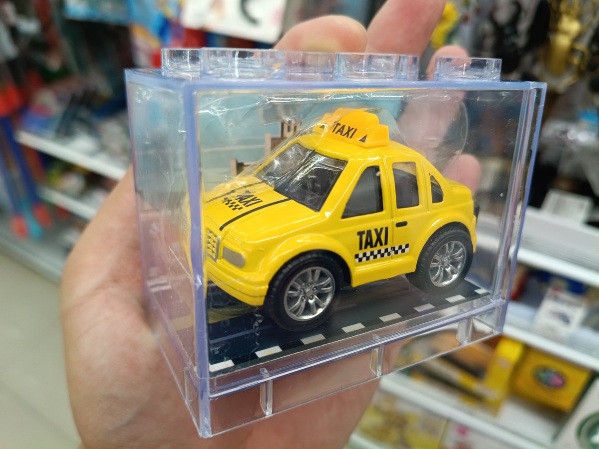 iesabcustoms's tweet photo. お前ひょっとして
リサイクルショップのいつメンこと金属モドQのカプリスの拡大コピー？ https://t.co/6NvkLhNwlz