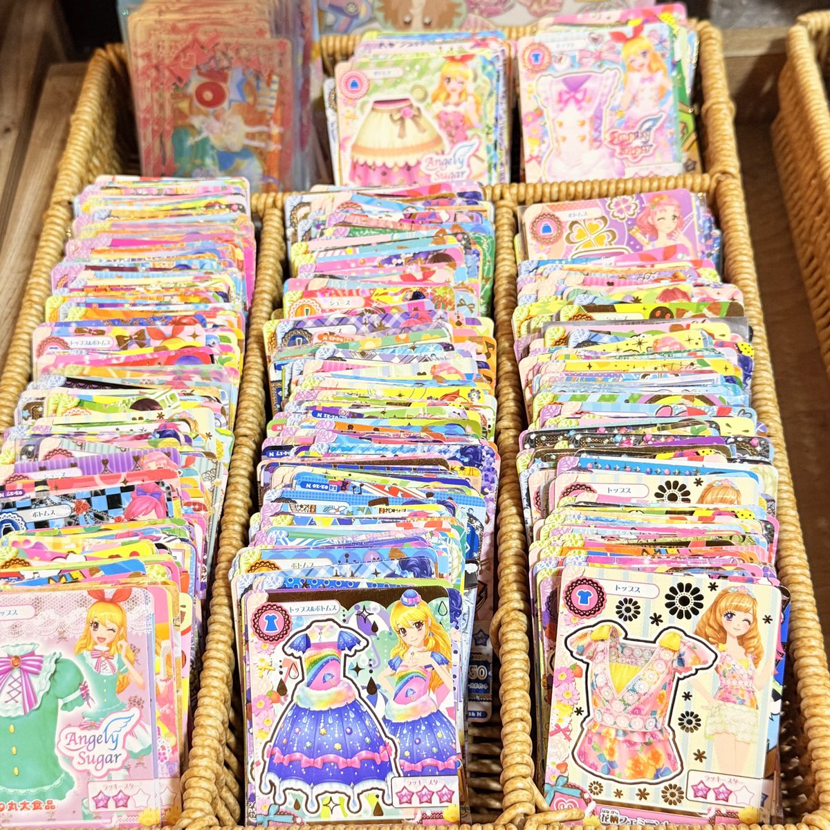 🌟入荷情報🌟 アイカツカード 入荷‼️ 各100円 👀✨ 掘り出し物が