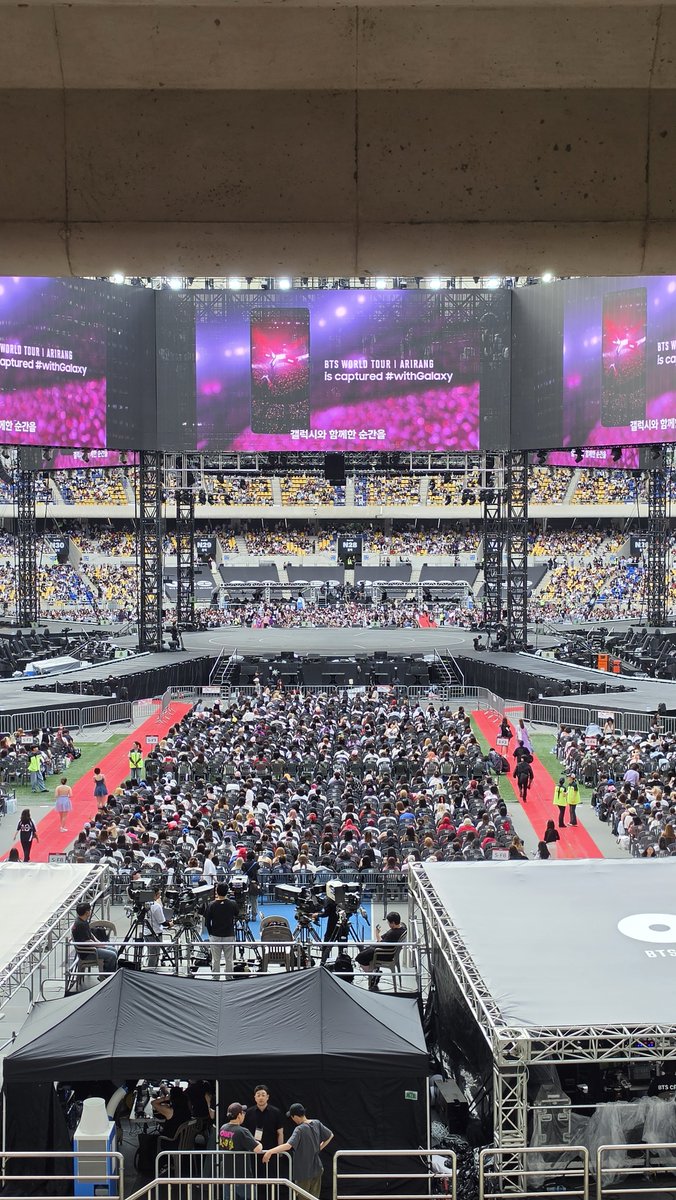 patricesese's tweet photo. We're in! See you in a few 💜 https://t.co/jlIH6sk2OB