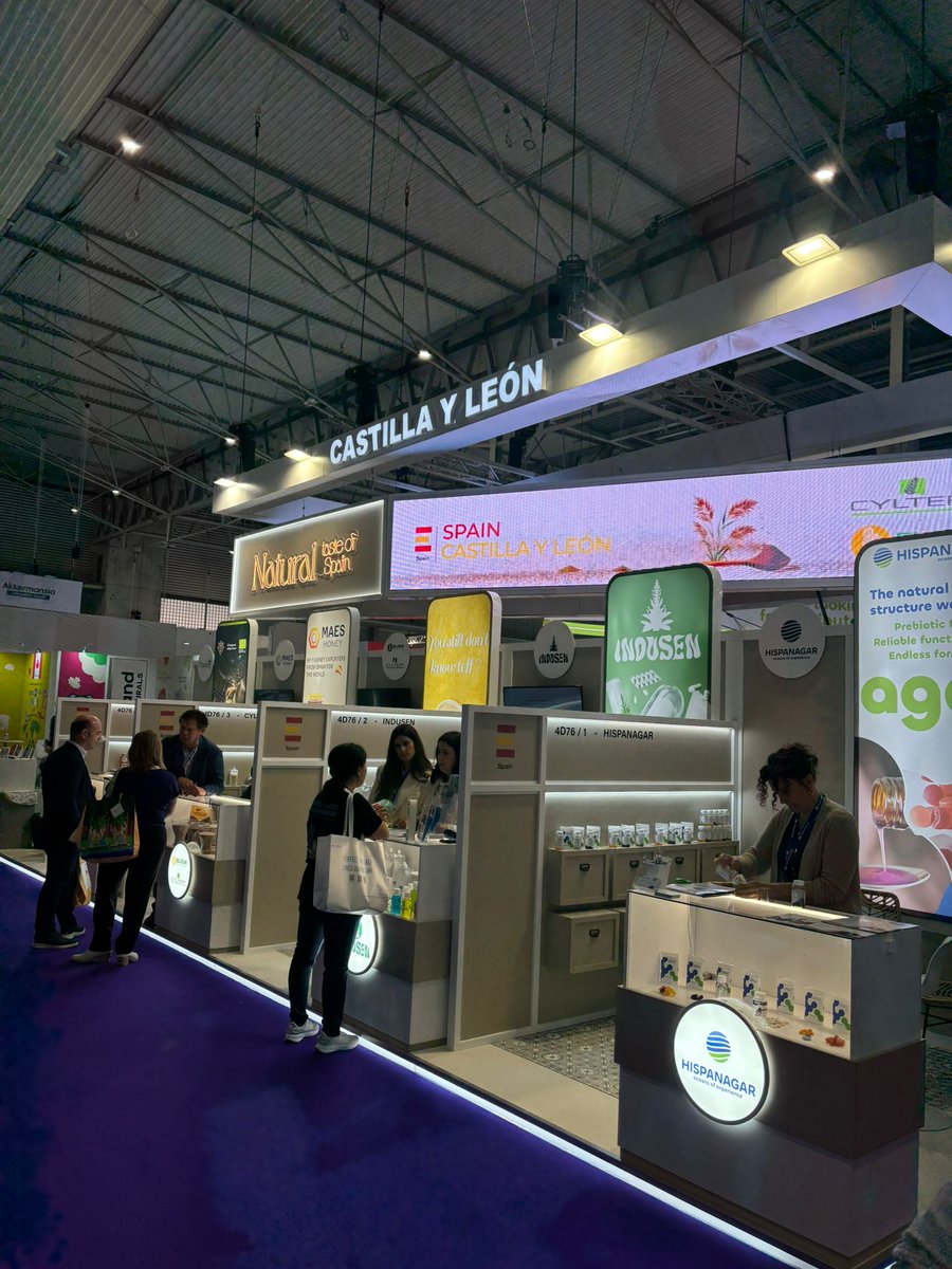 empresasjcyl's tweet photo. 🏆¡Hoy la enhorabuena es para nosotros!
🌱✈️Volvemos de #Vitafoods con una medalla de plata al stand de #ICECYL que premia nuestro esfuerzo por reducir el impacto medioambiental y nuestro compromiso por la #sostenibilidad. 
¡Seguimos trabajando!
 #Internacionslizacion https://t.co/MS5P742d1s
