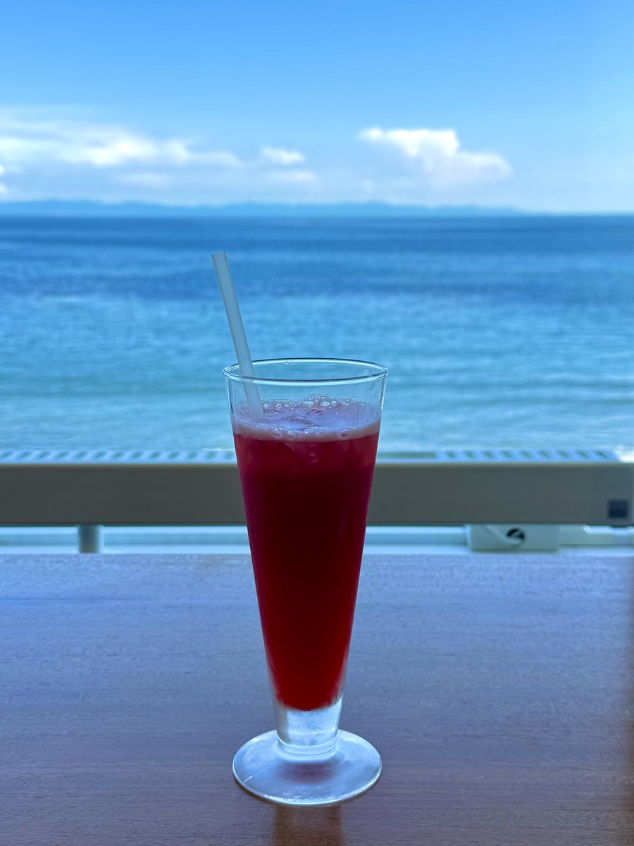 hrk_hz's tweet photo. 🌿🎬🍹🌊･:* https://t.co/lza50G4S9J