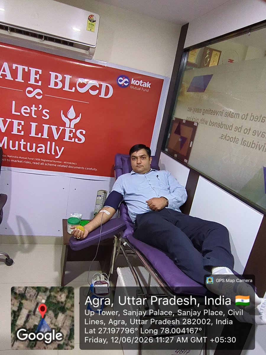itsme_himanshut's tweet photo. Just donated blood in my Branch Kotak Mutual Fund Agra! 🩸 It's such a vital act – let's all contribute to saving lives. Feeling good knowing I could help! 🙏❤️ #BloodDonation #letssavelivesmutually @NileshShah68
@KotakMF https://t.co/oHqUNX0kqq