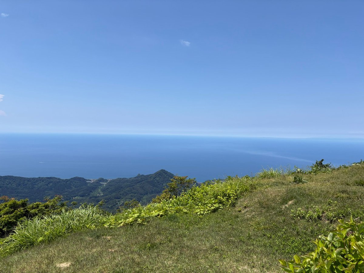 itarex's tweet photo. 山頂からの眺めが最高だったのでヨシ https://t.co/AgggaCXc9r