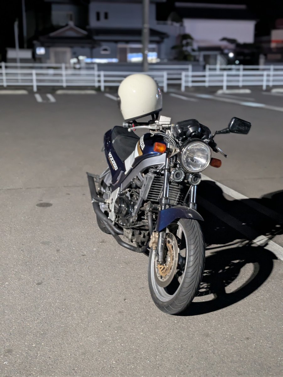 ataoka_t1919's tweet photo. VTZ250売りたいです!買いたい人いたら教えてください。また欲しい写真あれば教えてください。
カスタム点
ファイター官つけてます!それとリアフェンダーレスにしてます。あとナポレオンミラーです!
#香川 #バイク #VTZ250 #VT #旧車 #バイク売ります https://t.co/TS6QkqWfcf
