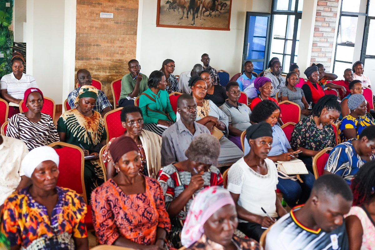 wellfedfeeds's tweet photo. Asuccessful farm starts with the right knowledge. Thank you to all the farmers who have joined us in Lugazi for an engaging seminar filled with expert advice, demonstrations, and valuable discussions.
#WellFedFeeds #BukoolaVet #KnowledgeForGrowth #FarmersSeminar #LivestockHealth https://t.co/1M9ibffJTr