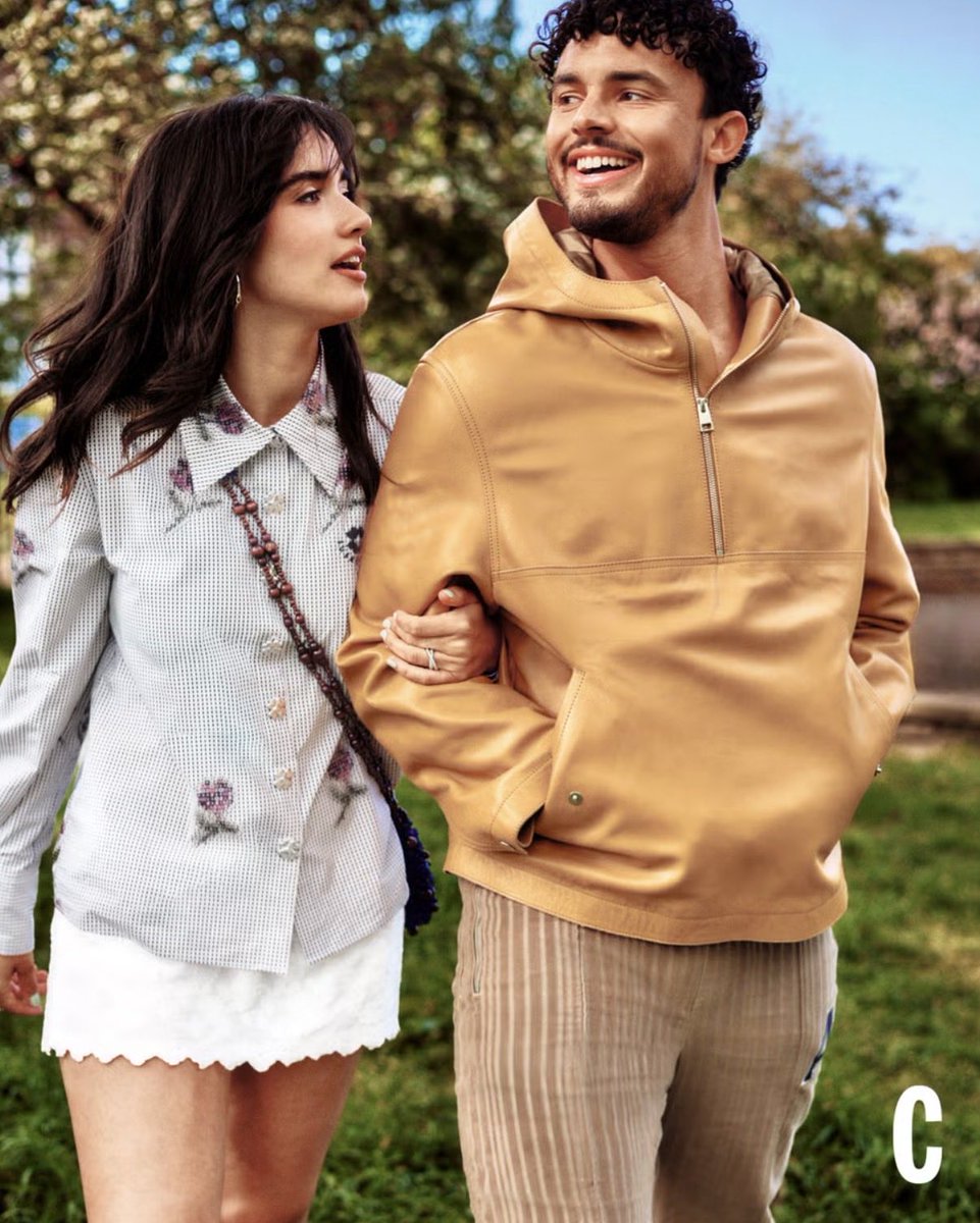 trvlynini's tweet photo. COSMOPOLITAN UK IM OBSESSED AND SHAKING ACTUALLY THEY LOOK SO GOOD https://t.co/sI1E6Z071V