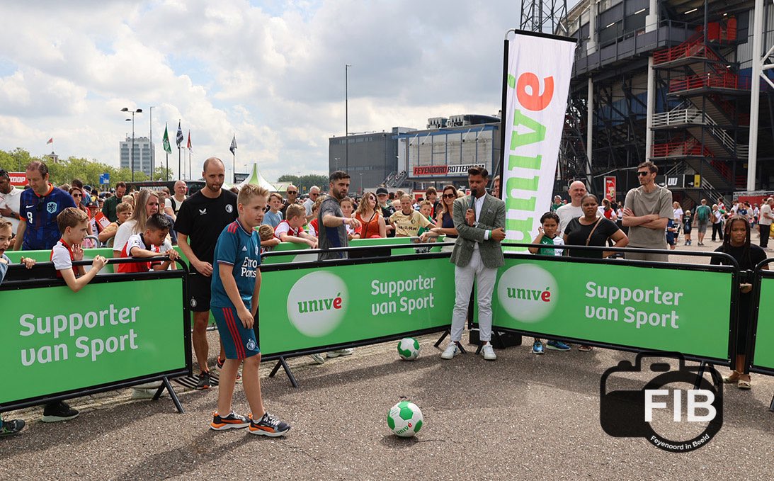 Feyenoordbeeld's tweet photo. Claim je tickets voor het Feyenoord Festival https://t.co/BR53t459i1 https://t.co/dqnEZvClKJ