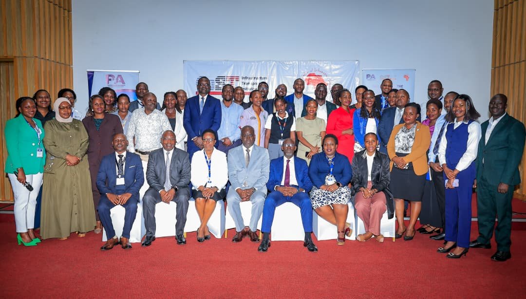 tiuganda1's tweet photo. @tiuganda1 represented at the re-launch of the upgraded Government Procurement Portal (GPP) organized by @africafoicentre in partnership with @PPDAUganda and support from @CoSTransparency where our Communications Officer Ms. Sandra Coote @Cote_Sandra3 shared feedback from the recently concluded trainings of PDUs on the utilization of the GPP in 9 district LGs among which was;
1. The need for more refresher trainings for the PDUs.
2. The need for increased awareness on the existence and utilization of GPP at the local government level.
3. The need to procure more laptops and internet for PDUs to enable them upload data on the GPP.
In response to this, Mr. Michael Abaine Manager Compliance @PPDAUganda pledged to continue working with @tiuganda1 in training PDUs at the local government level and creating awareness of the GPP, while utilizing the PPDA regional offices to conduct more refresher trainings for the PDUs.