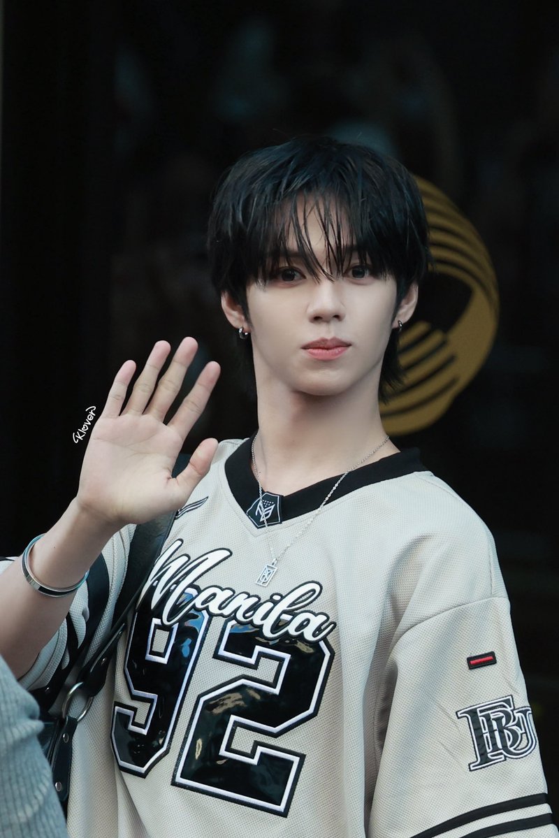 kloverruby's tweet photo. #아홉 #AHOF
#JL #제이엘

260612

音乐银行下班👋🏻 https://t.co/QDRgbPIsK9